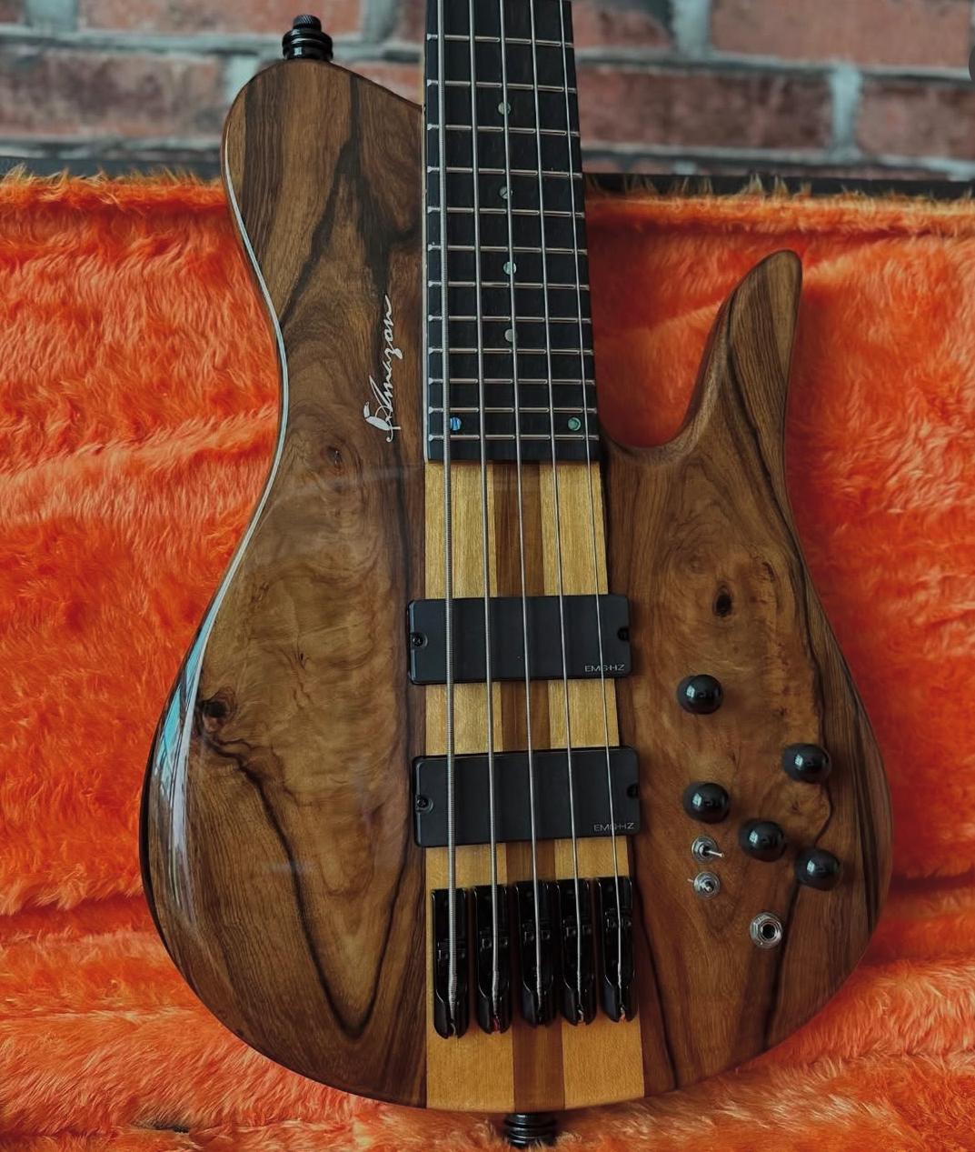 Corpo Anatômico Amazon Custom Bass